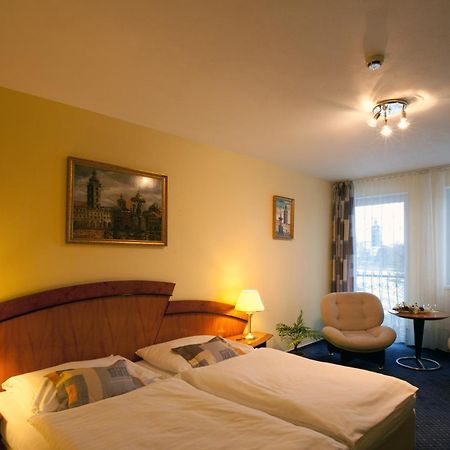 Hotel Savoy Чешка Будьовица Екстериор снимка