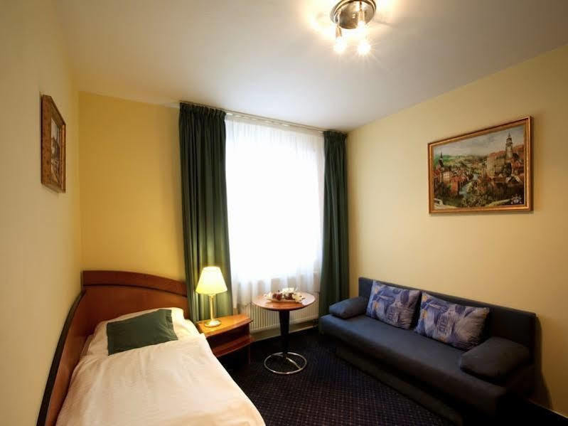 Hotel Savoy Чешка Будьовица Екстериор снимка